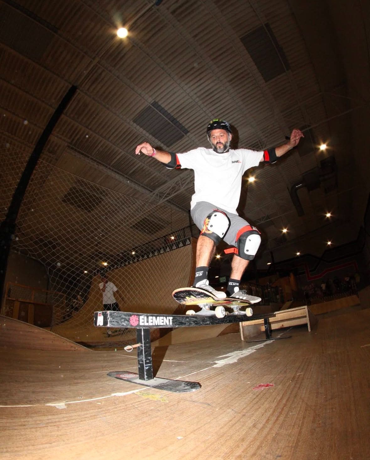 Integrante del curso de skate en Tenerife con AJ Project Indoor